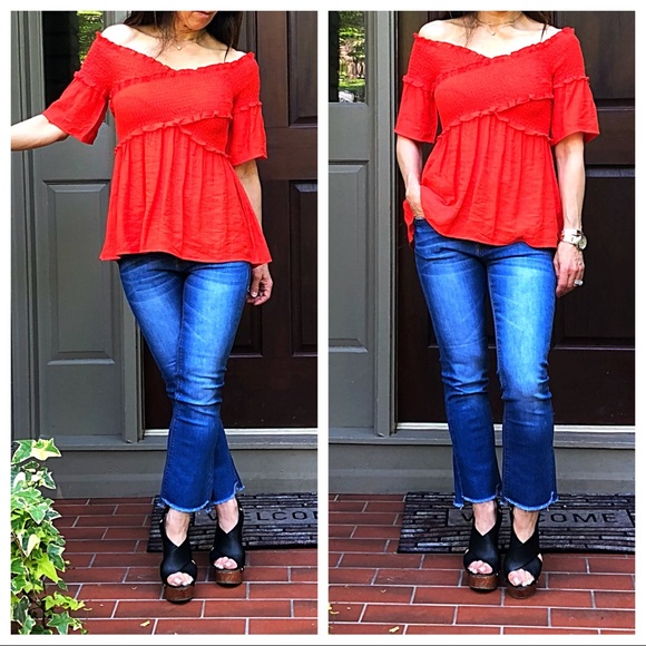 ✨LAST ONE ✨Dark coral gathered bell sleeves top - Picture 4 of 8